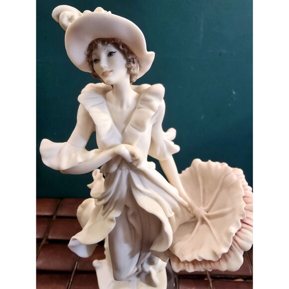 Giuseppe Armani "Sun Shower" Capodimonte Porcelain Figurine Florence Italy 10" - Picture 2 of 9